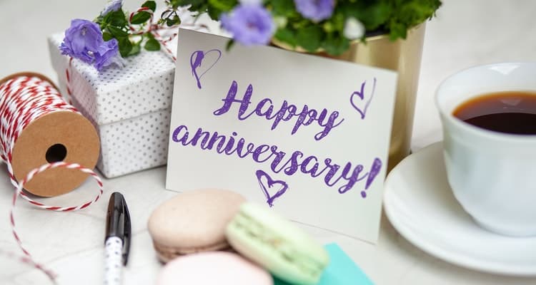 Meaningful Anniversary Presents to Show Your Love